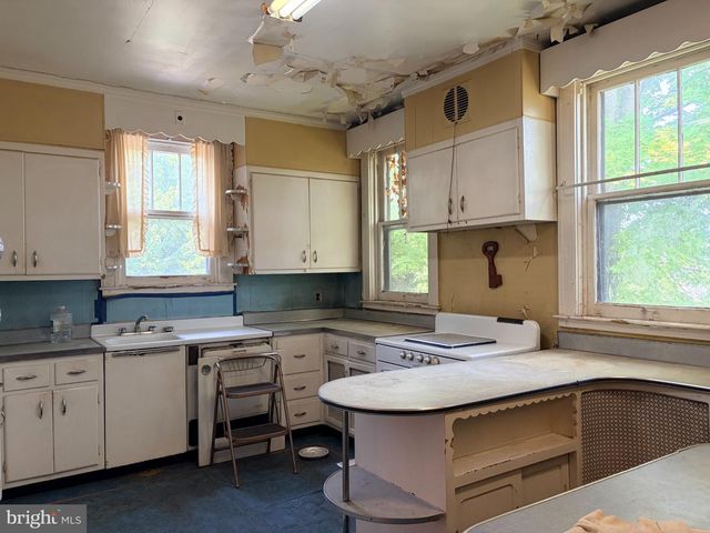 2542 PARK HEIGHTS TER, Baltimore, MD 21215