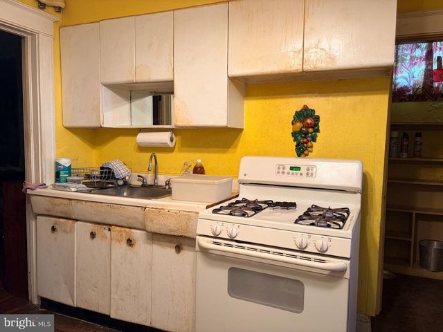 2542 PARK HEIGHTS TER, Baltimore, MD 21215