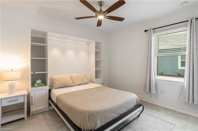 14837 Windward LN, Naples, FL 34114