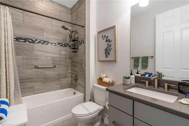 14837 Windward LN, Naples, FL 34114