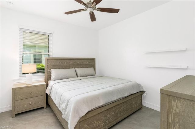 14837 Windward LN, Naples, FL 34114