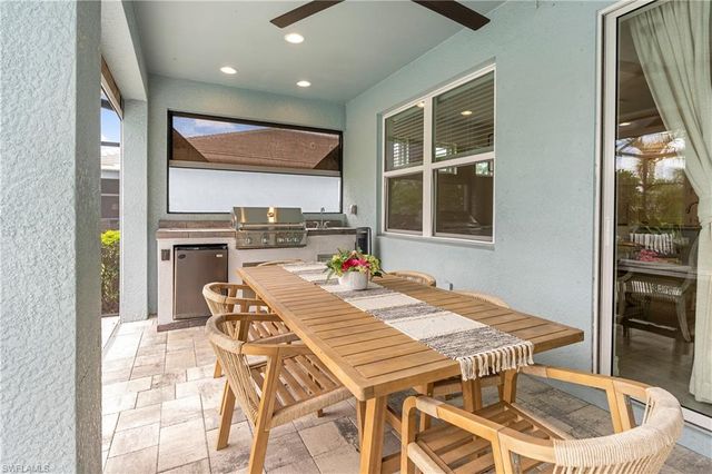 14837 Windward LN, Naples, FL 34114