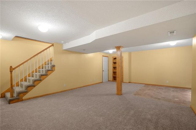 433 W Bluebird Street, Gardner, KS 66030