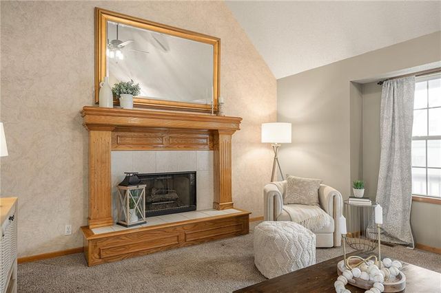 433 W Bluebird Street, Gardner, KS 66030