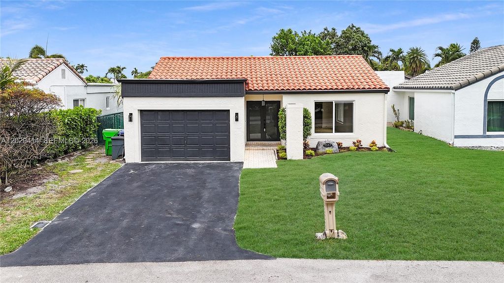 9661 NW 44th Court, Sunrise, FL 33351