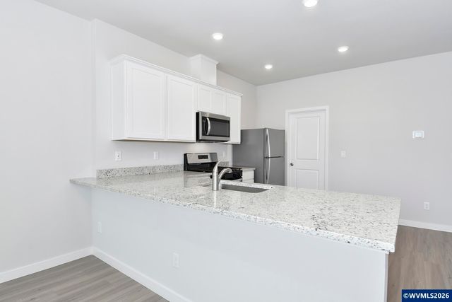 1139 Parkside Av, Woodburn, OR 97071