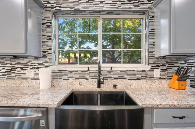 19721 San Chisolm DR, Round Rock, TX 78664