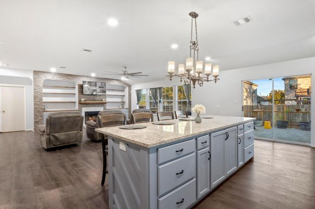 19721 San Chisolm DR, Round Rock, TX 78664