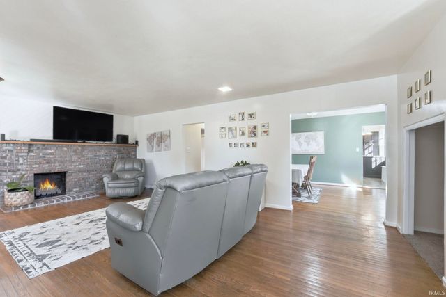 211 S Elm Street, Columbia City, IN 46725