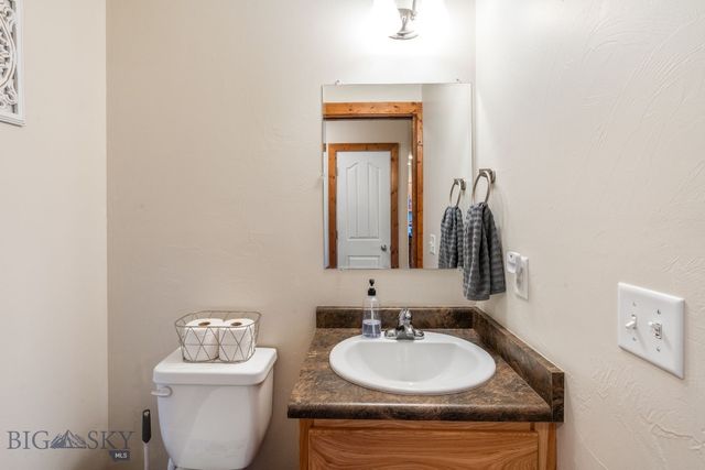 1008 Cruiser Lane C, Belgrade, MT 59714