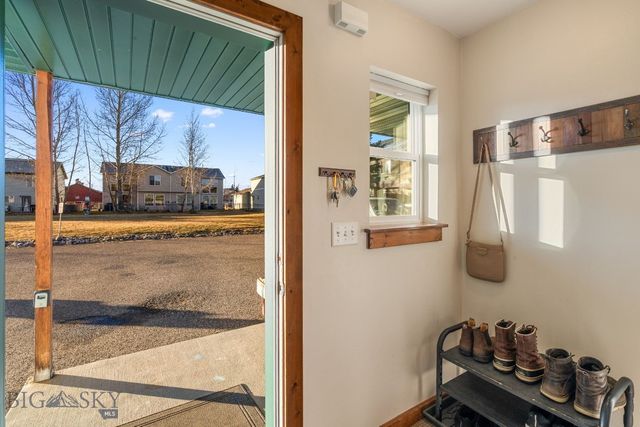 1008 Cruiser Lane C, Belgrade, MT 59714