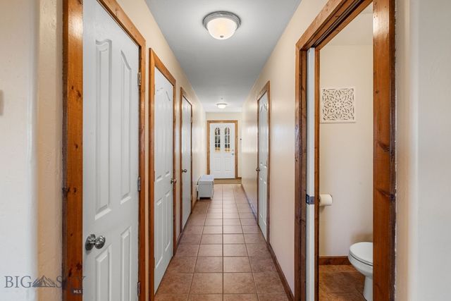 1008 Cruiser Lane C, Belgrade, MT 59714