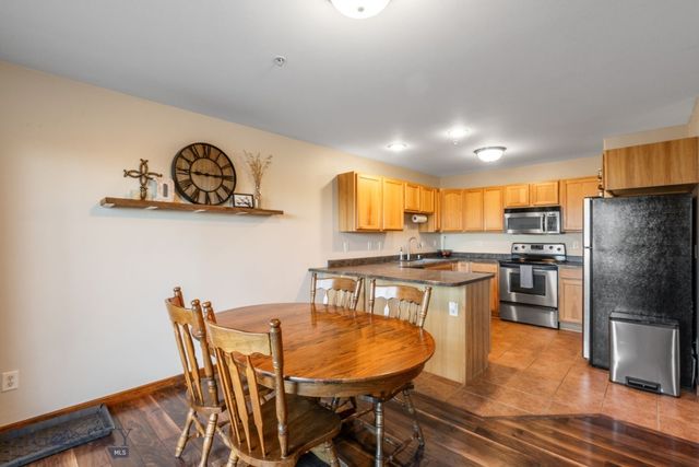 1008 Cruiser Lane C, Belgrade, MT 59714