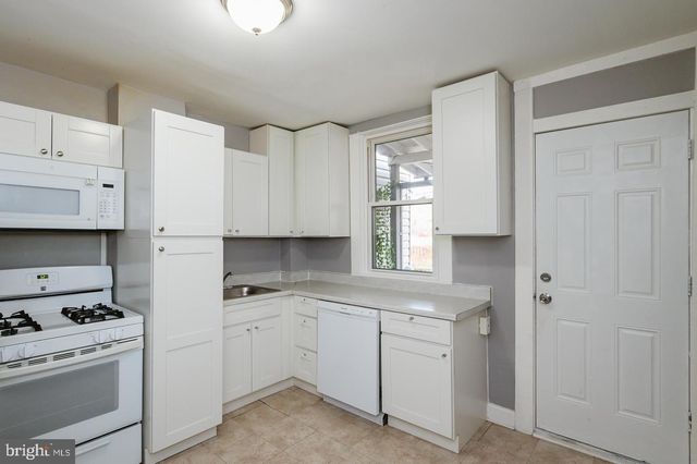 3321 ELM AVE, Baltimore, MD 21211