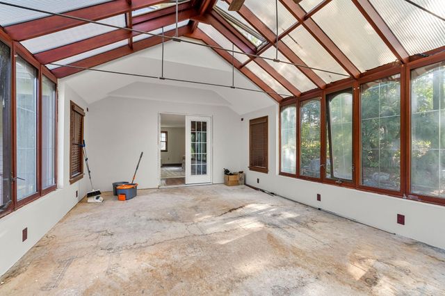 34 Sharon Road, Windham, NH 03087