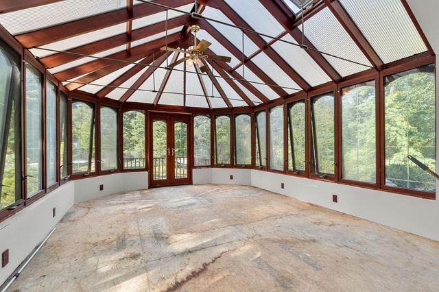 34 Sharon Road, Windham, NH 03087