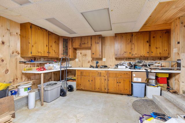 34 Sharon Road, Windham, NH 03087
