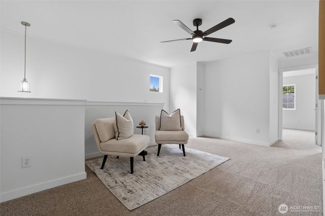 5655 Gateway Lane NW, Bremerton, WA 98311