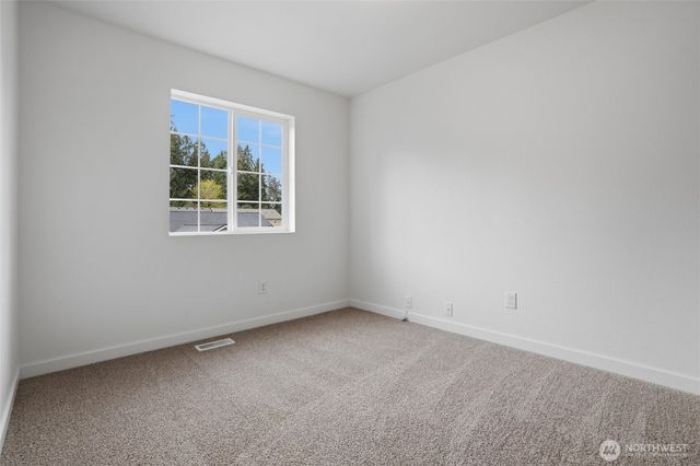 5655 Gateway Lane NW, Bremerton, WA 98311