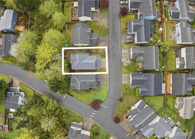 5655 Gateway Lane NW, Bremerton, WA 98311