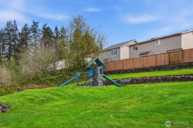 5655 Gateway Lane NW, Bremerton, WA 98311