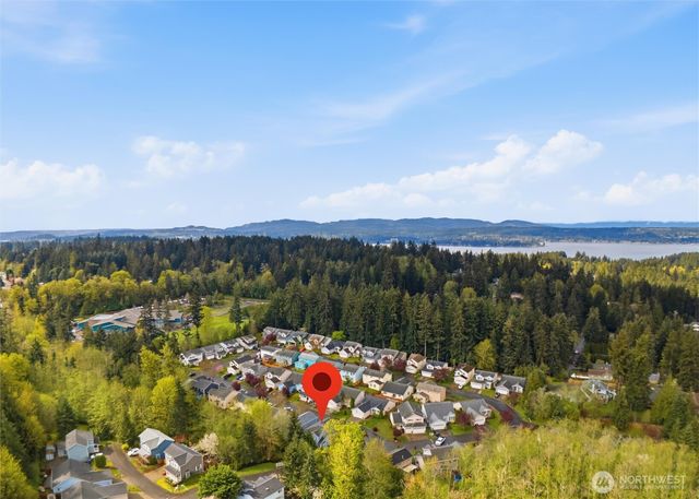 5655 Gateway Lane NW, Bremerton, WA 98311