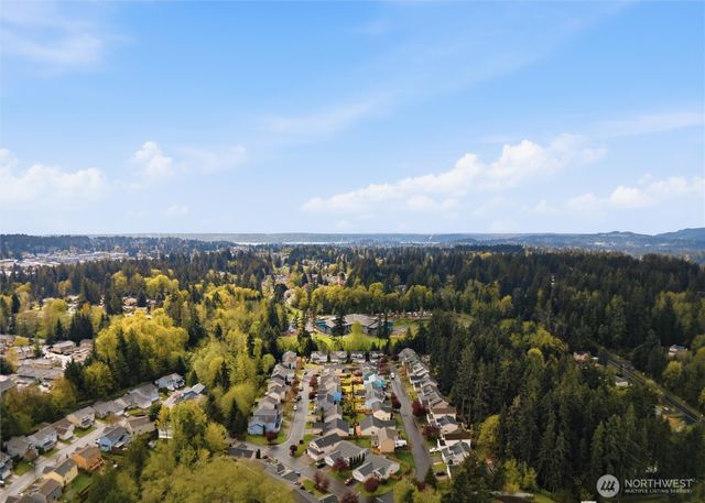 5655 Gateway Lane NW, Bremerton, WA 98311