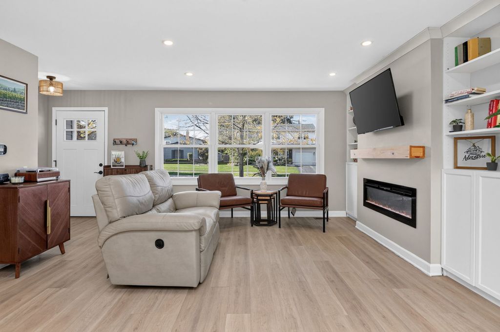 2911 N Dunton Avenue, Arlington Heights, IL 60004 — photo 2