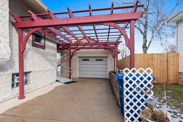 1339 CHICAGO STREET, Green Bay, WI 54301