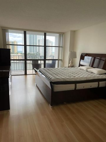 800 E Parkview Dr 802, Hallandale Beach, FL 33009