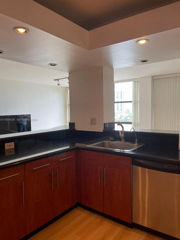 800 E Parkview Dr 802, Hallandale Beach, FL 33009