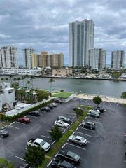 800 E Parkview Dr 802, Hallandale Beach, FL 33009