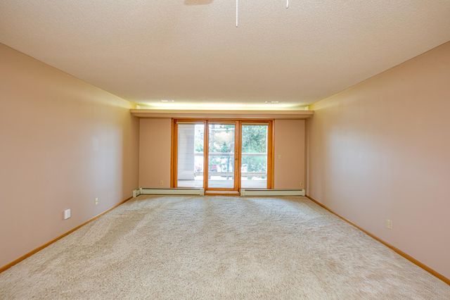 14575 Burma Avenue W 201, Rosemount, MN 55068