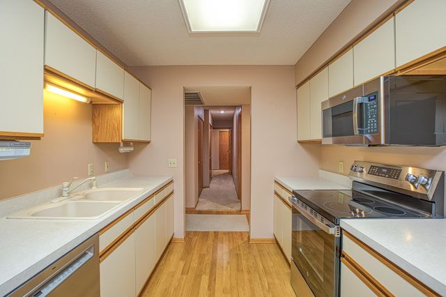14575 Burma Avenue W 201, Rosemount, MN 55068