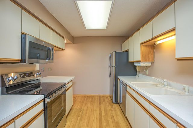 14575 Burma Avenue W 201, Rosemount, MN 55068