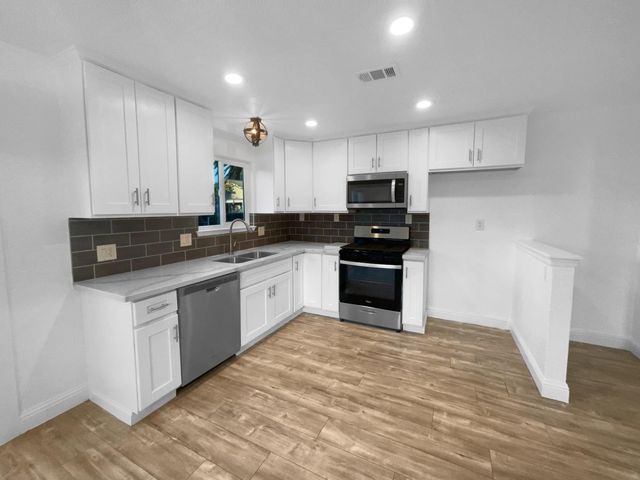 1109 Frienza Ave, Sacramento, CA 95815