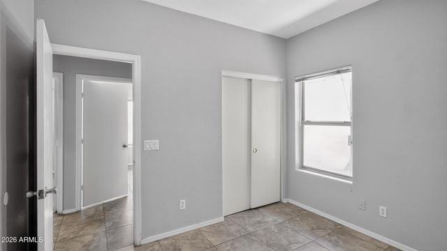 7230 W SHEILA Lane, Phoenix, AZ 85033