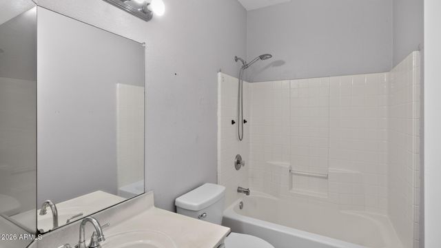 7230 W SHEILA Lane, Phoenix, AZ 85033