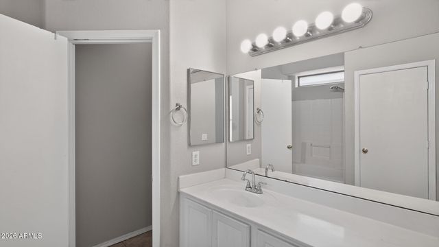 7230 W SHEILA Lane, Phoenix, AZ 85033
