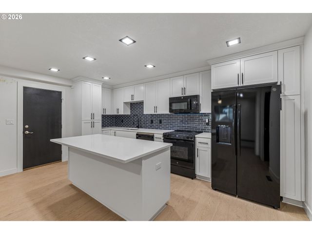 2180 Nw 3RD St, Gresham, OR 97030