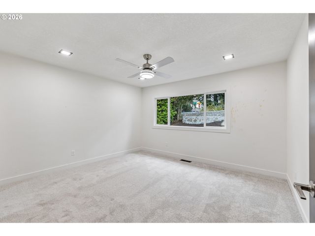 2180 Nw 3RD St, Gresham, OR 97030