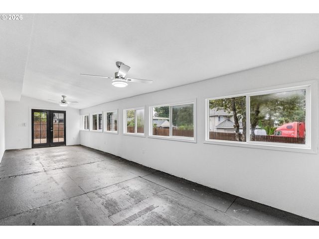 2180 Nw 3RD St, Gresham, OR 97030