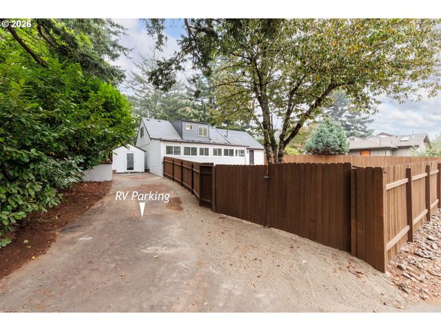 2180 Nw 3RD St, Gresham, OR 97030