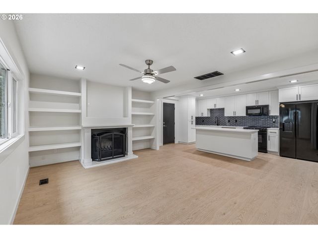 2180 Nw 3RD St, Gresham, OR 97030