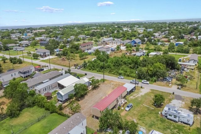 626 15th Street, San Leon, TX 77539