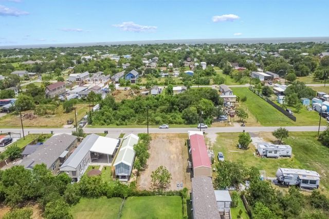 626 15th Street, San Leon, TX 77539