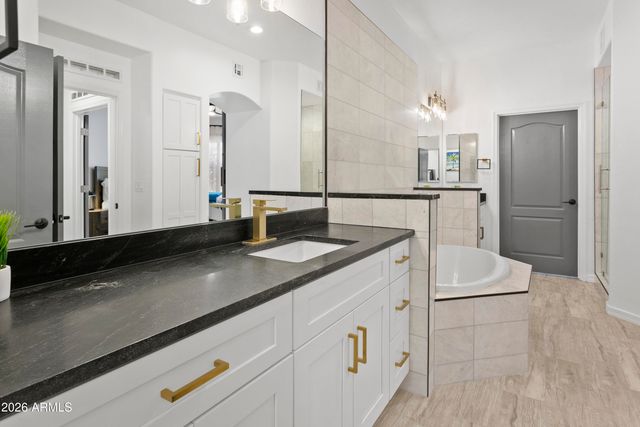 7601 E INDIAN BEND Road 1017, Scottsdale, AZ 85250