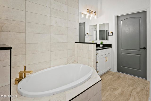 7601 E INDIAN BEND Road 1017, Scottsdale, AZ 85250
