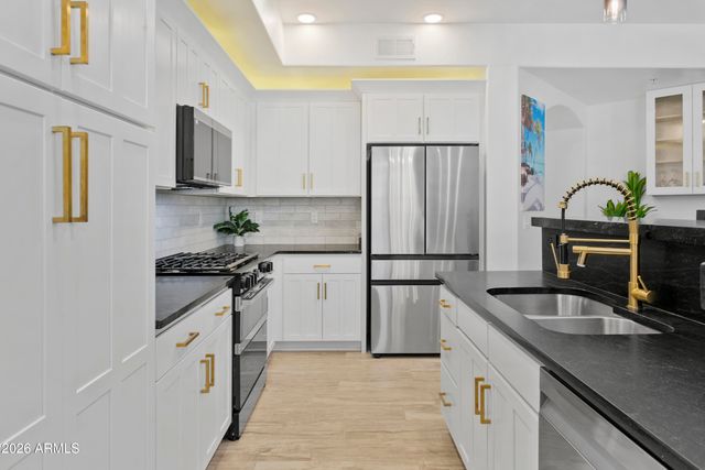 7601 E INDIAN BEND Road 1017, Scottsdale, AZ 85250