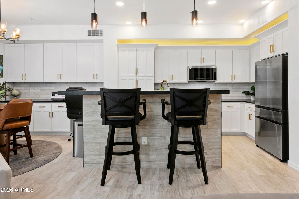 7601 E INDIAN BEND Road 1017, Scottsdale, AZ 85250